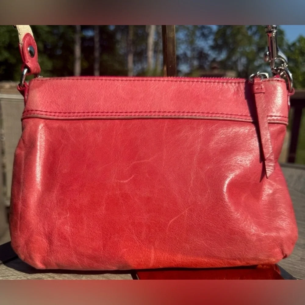 Coach Poppy Camelia Leather Cherry Red Crossbody Bag Y2K LIKE NEW!